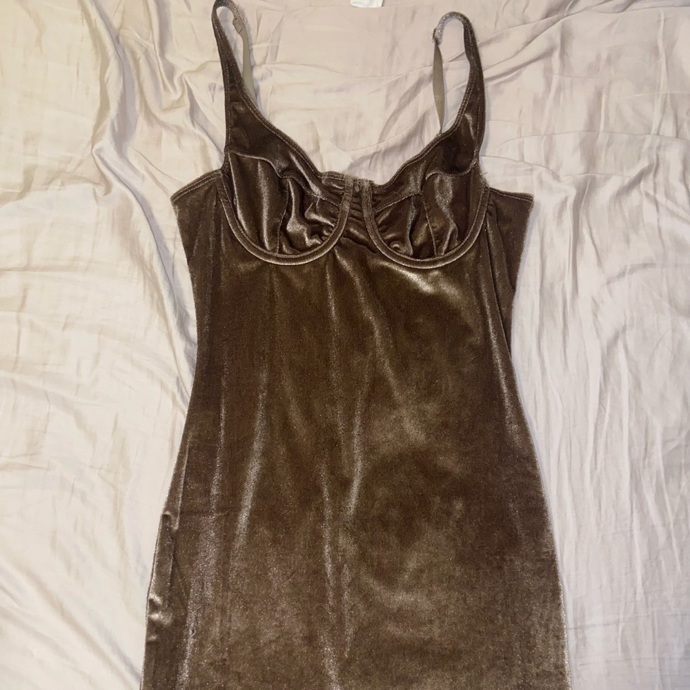 mini brown velvet dress🤎